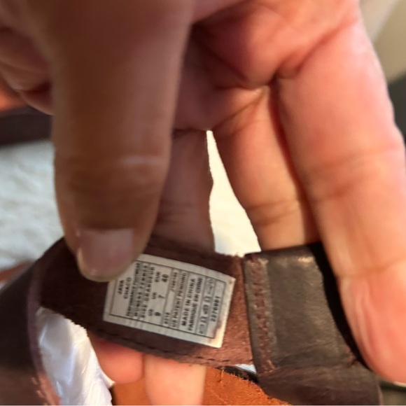 Brown Strappy Sandals CHACO size 40 used Like NEW, they have stitching. - Picture 6 of 16